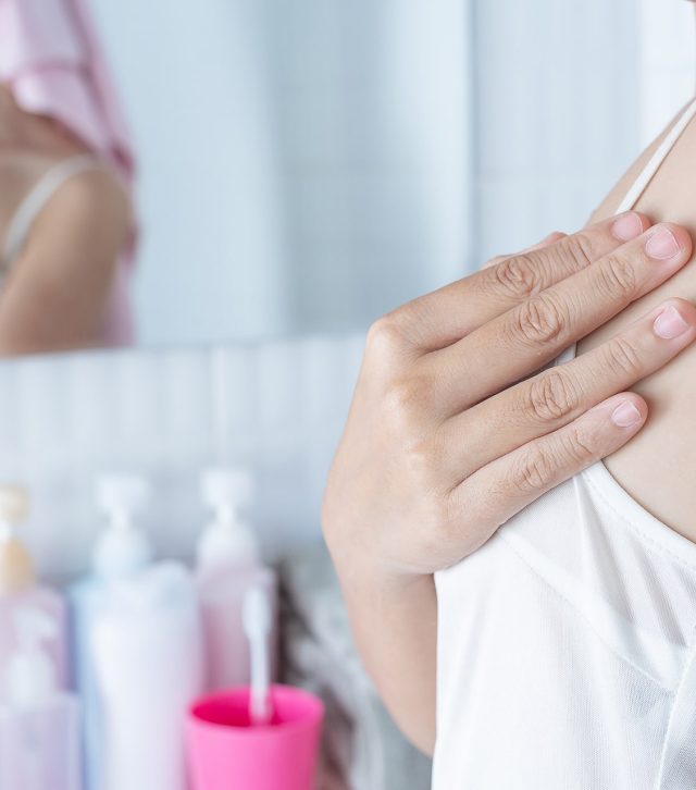 Underarms Waxing